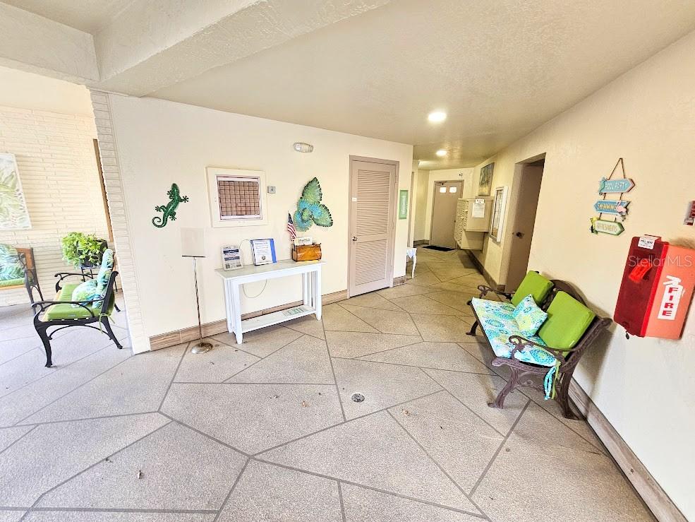 6188 80TH ST N #402, ST PETERSBURG, FL, 33709