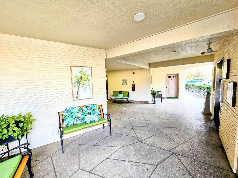 6188 80TH ST N #402, ST PETERSBURG, FL, 33709