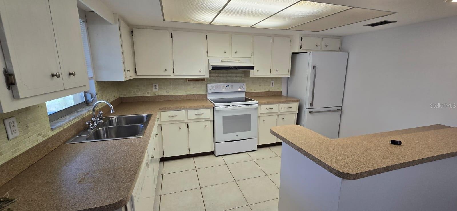 3602 HARBOR BLVD, PORT CHARLOTTE, FL, 33952