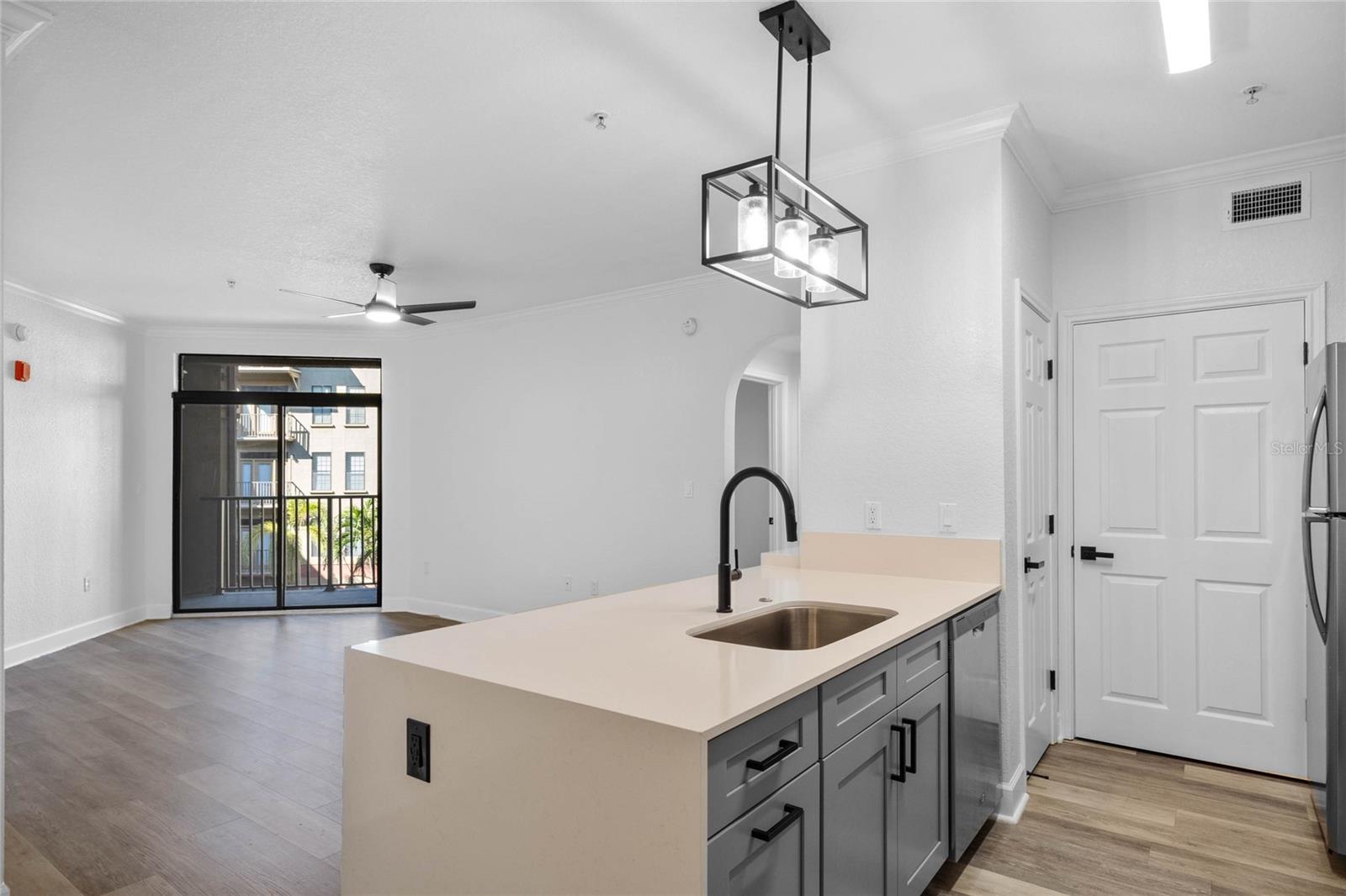 911 N ORANGE AVE #309, ORLANDO, FL, 32801