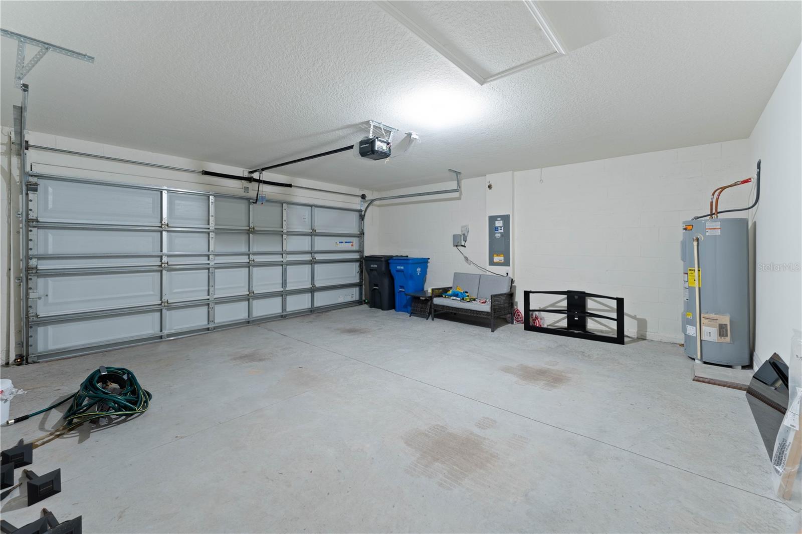 5462 LOGAN CAVE AVE, WIMAUMA, FL, 33598
