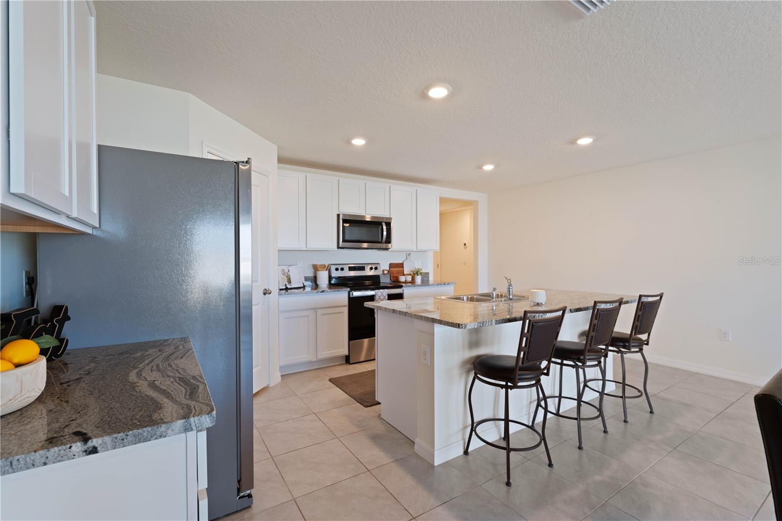5462 LOGAN CAVE AVE, WIMAUMA, FL, 33598