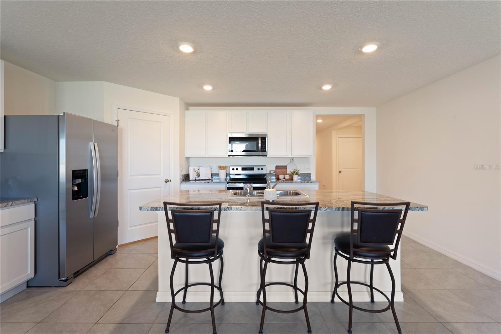 5462 LOGAN CAVE AVE, WIMAUMA, FL, 33598