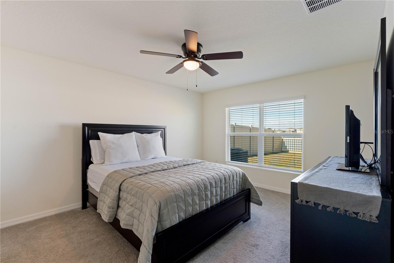 5462 LOGAN CAVE AVE, WIMAUMA, FL, 33598
