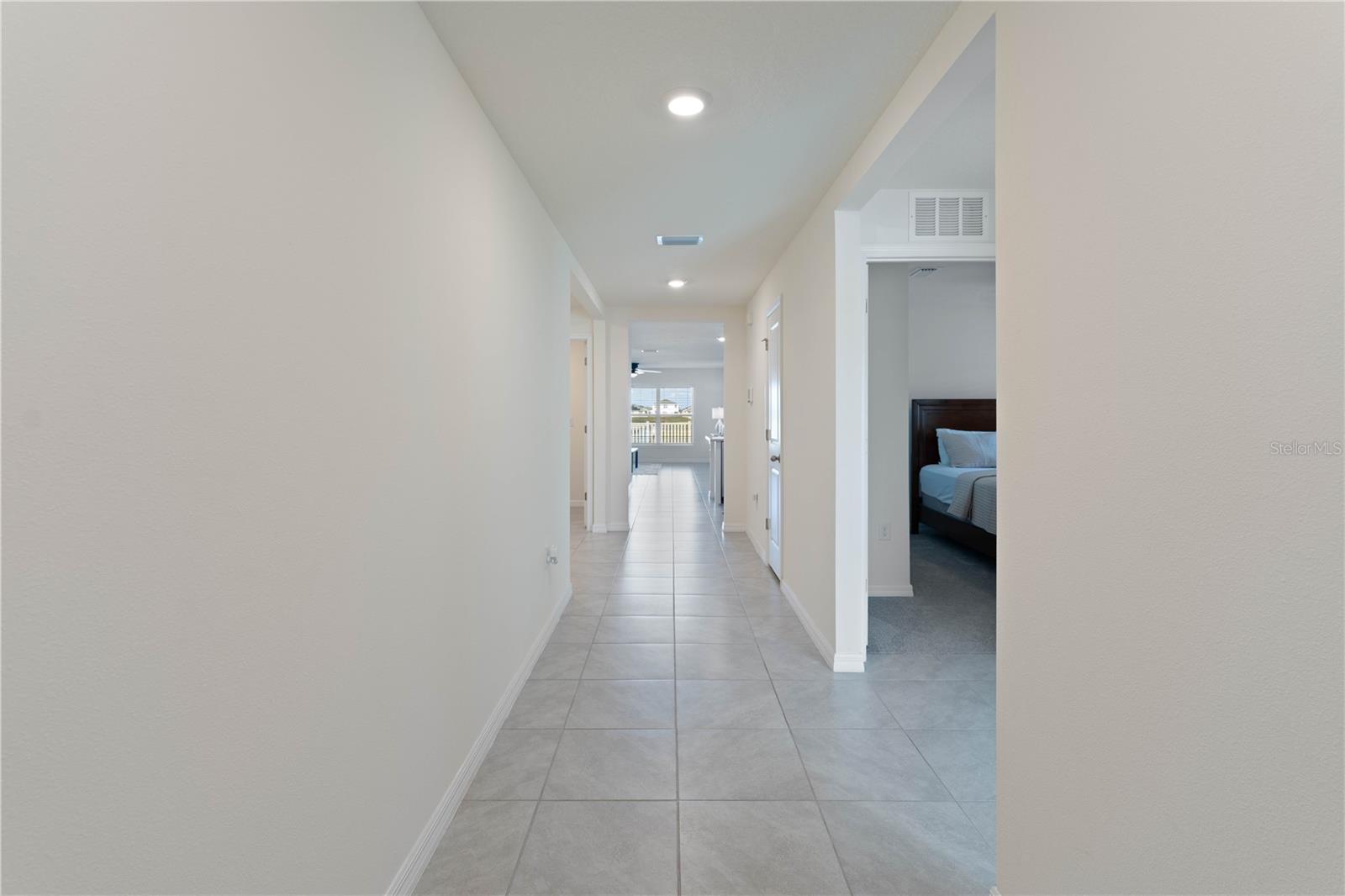 5462 LOGAN CAVE AVE, WIMAUMA, FL, 33598