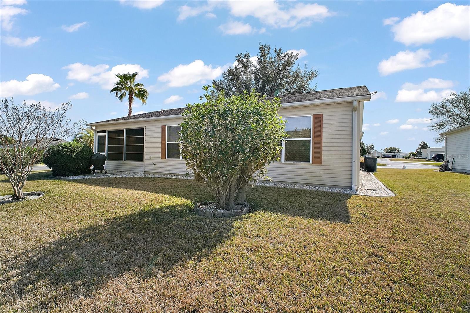 2001 CRISTO RD, LADY LAKE, FL, 32159