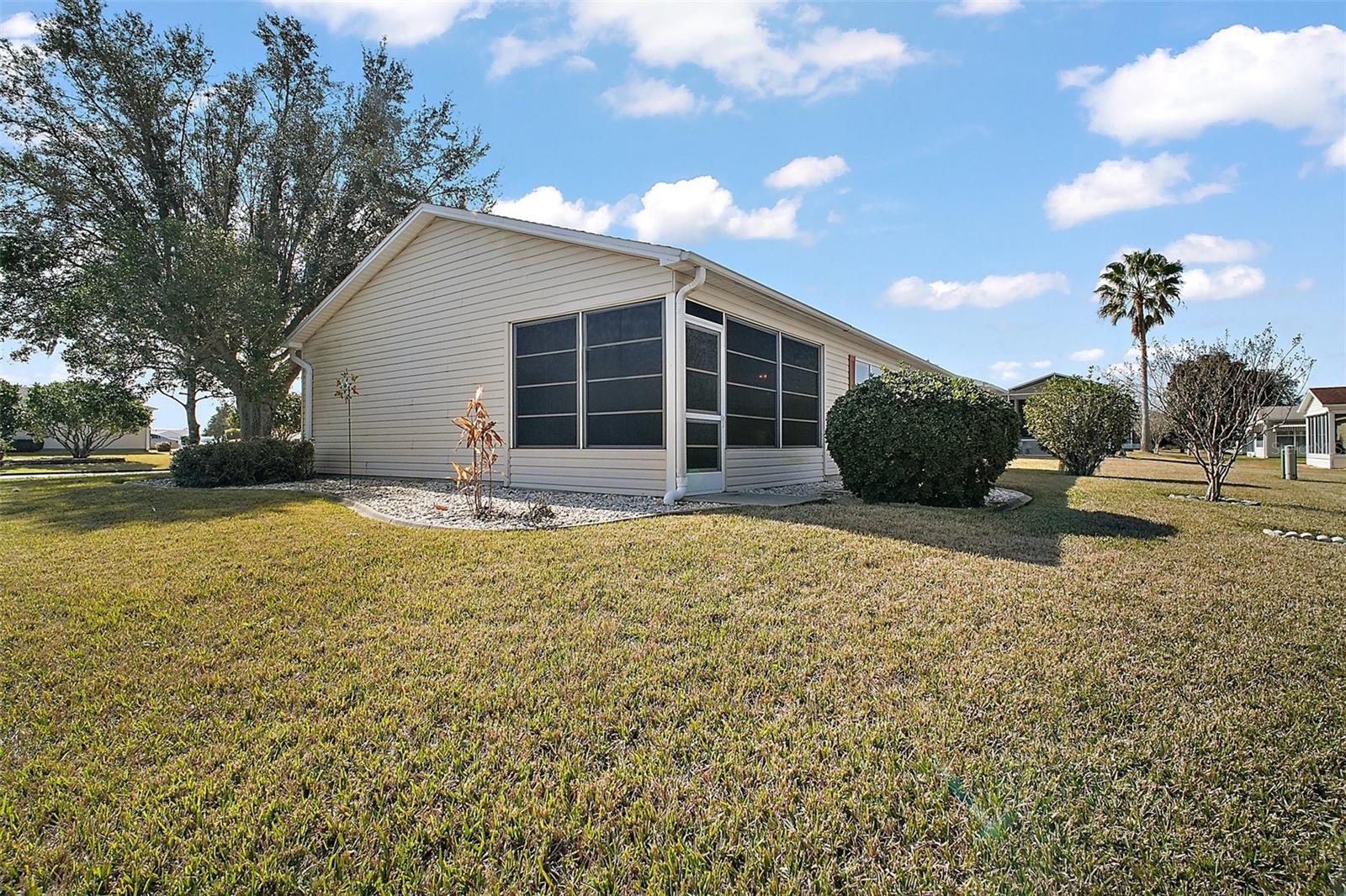 2001 CRISTO RD, LADY LAKE, FL, 32159