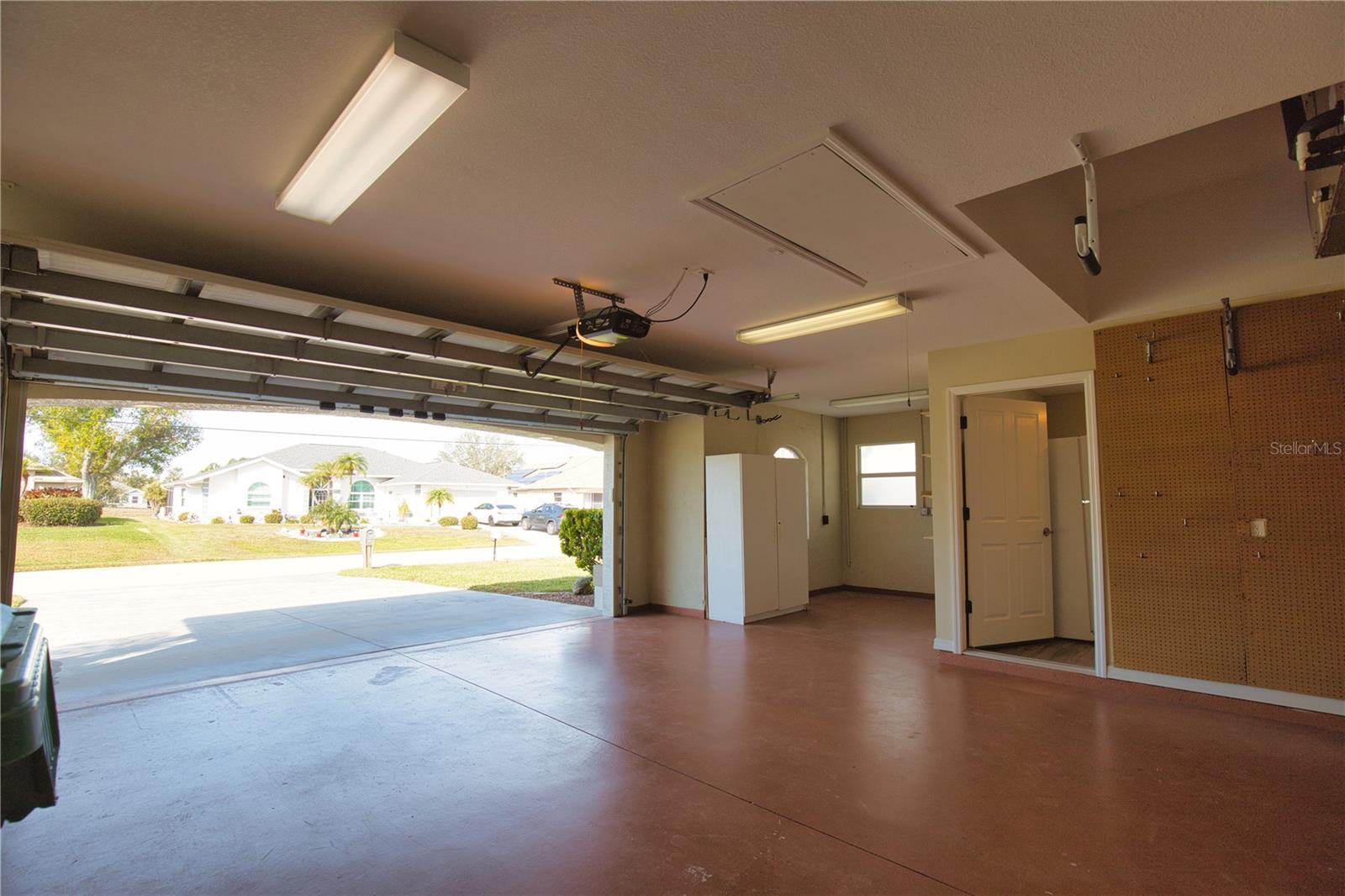 8 SPORTSMAN RD, ROTONDA WEST, FL, 33947