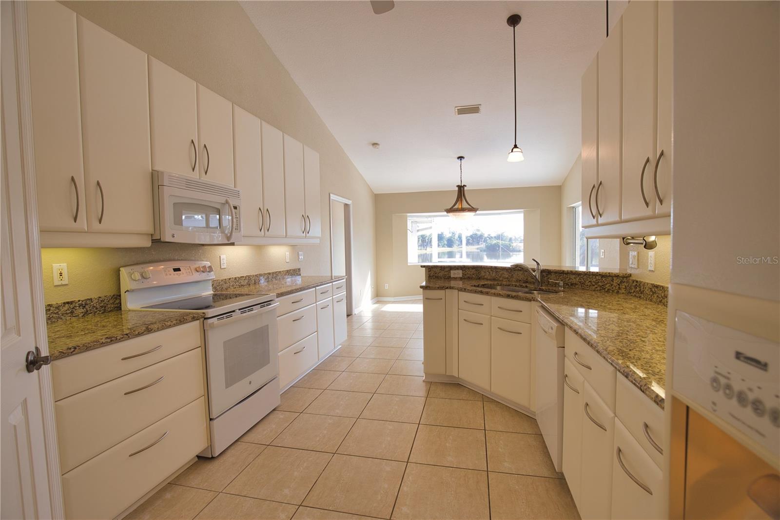 8 SPORTSMAN RD, ROTONDA WEST, FL, 33947