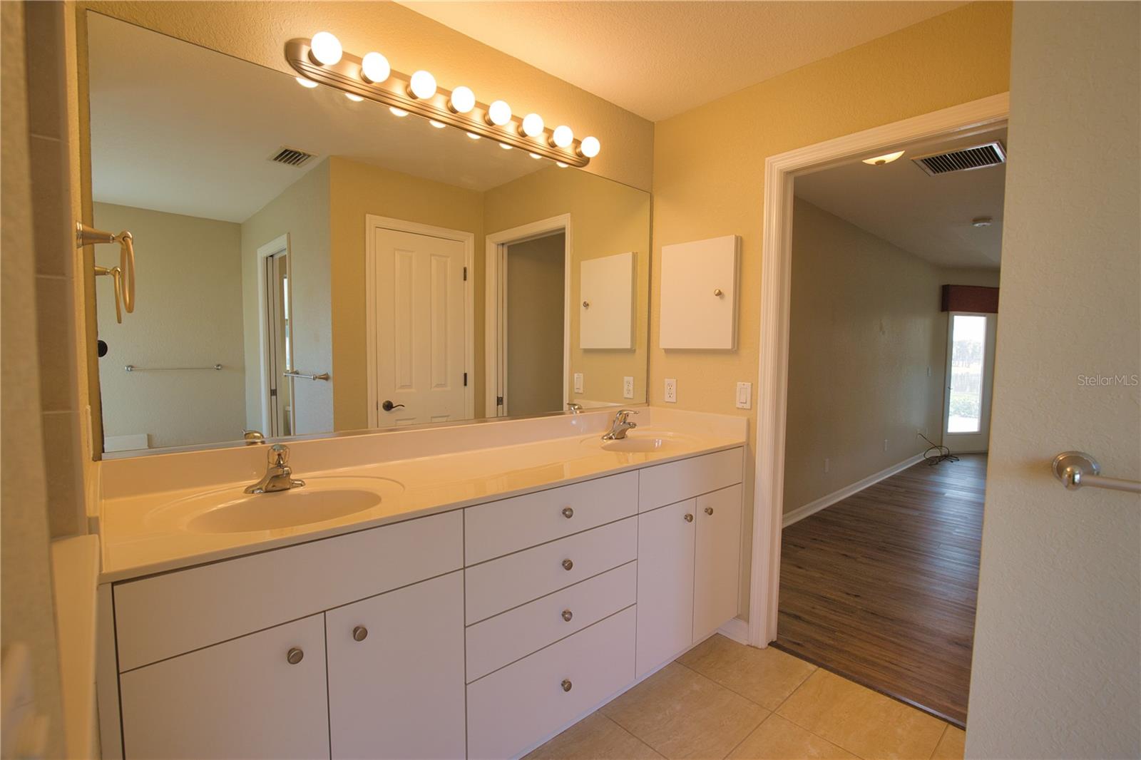 8 SPORTSMAN RD, ROTONDA WEST, FL, 33947