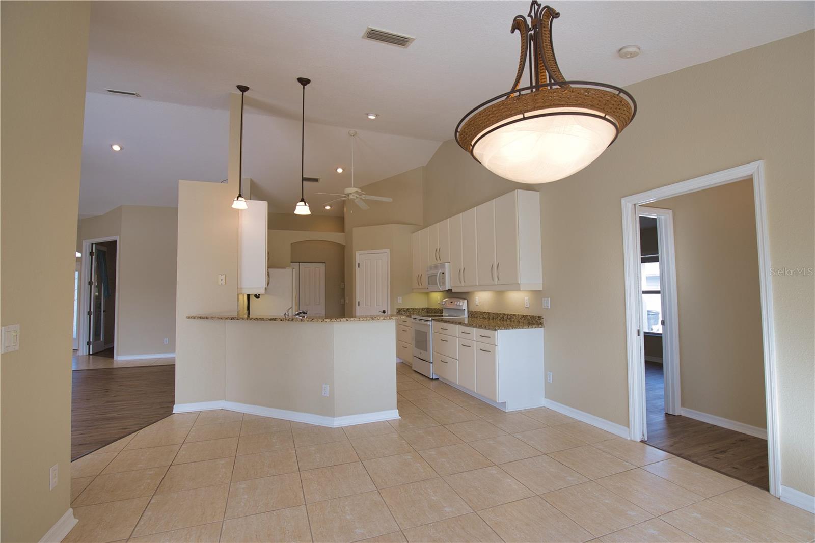 8 SPORTSMAN RD, ROTONDA WEST, FL, 33947