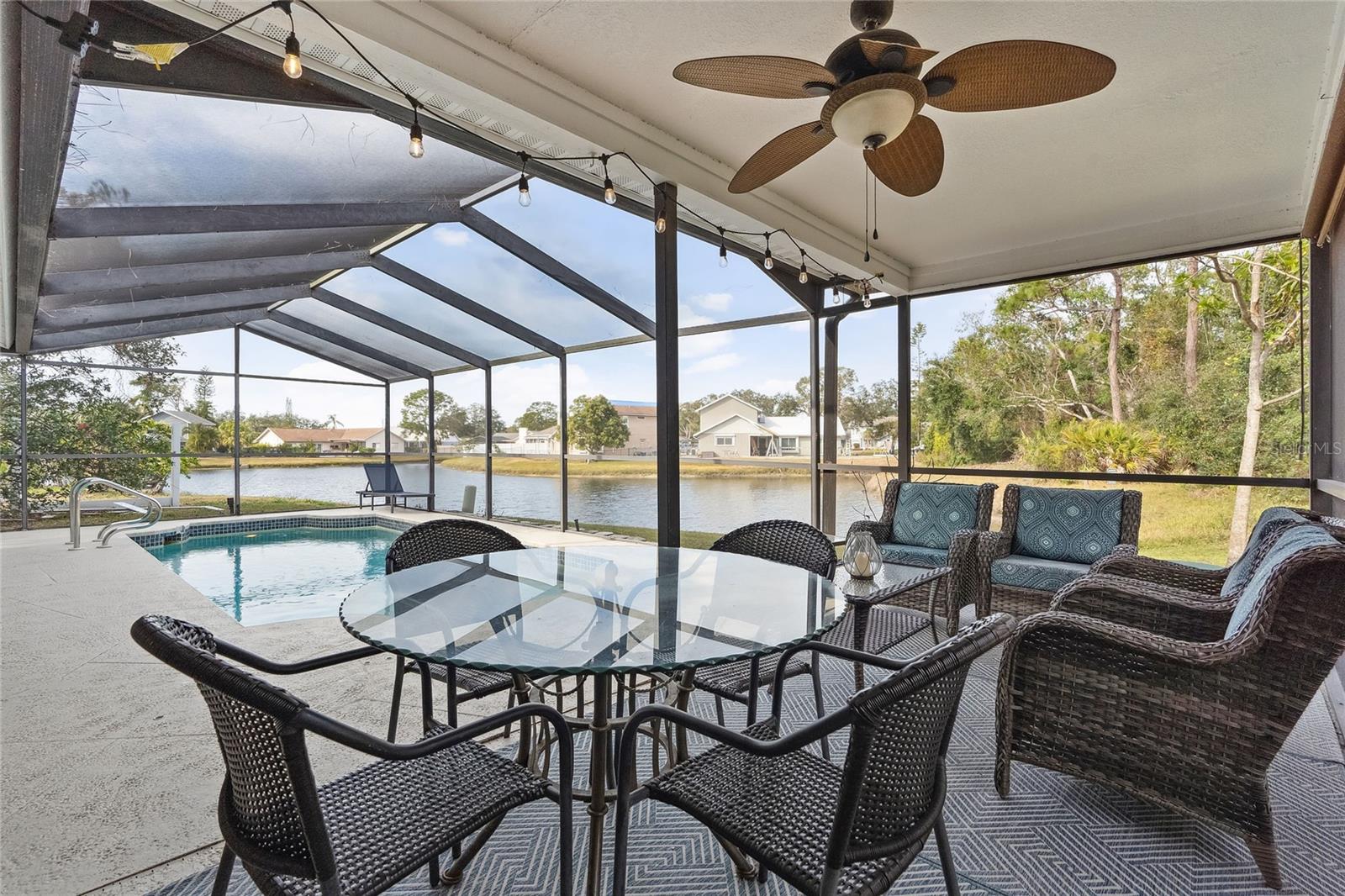 7117 QUEEN PALM CIR, SARASOTA, FL, 34243