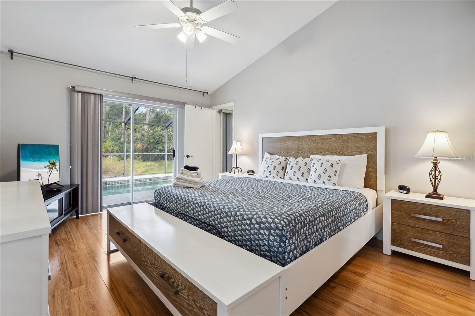 7117 QUEEN PALM CIR, SARASOTA, FL, 34243