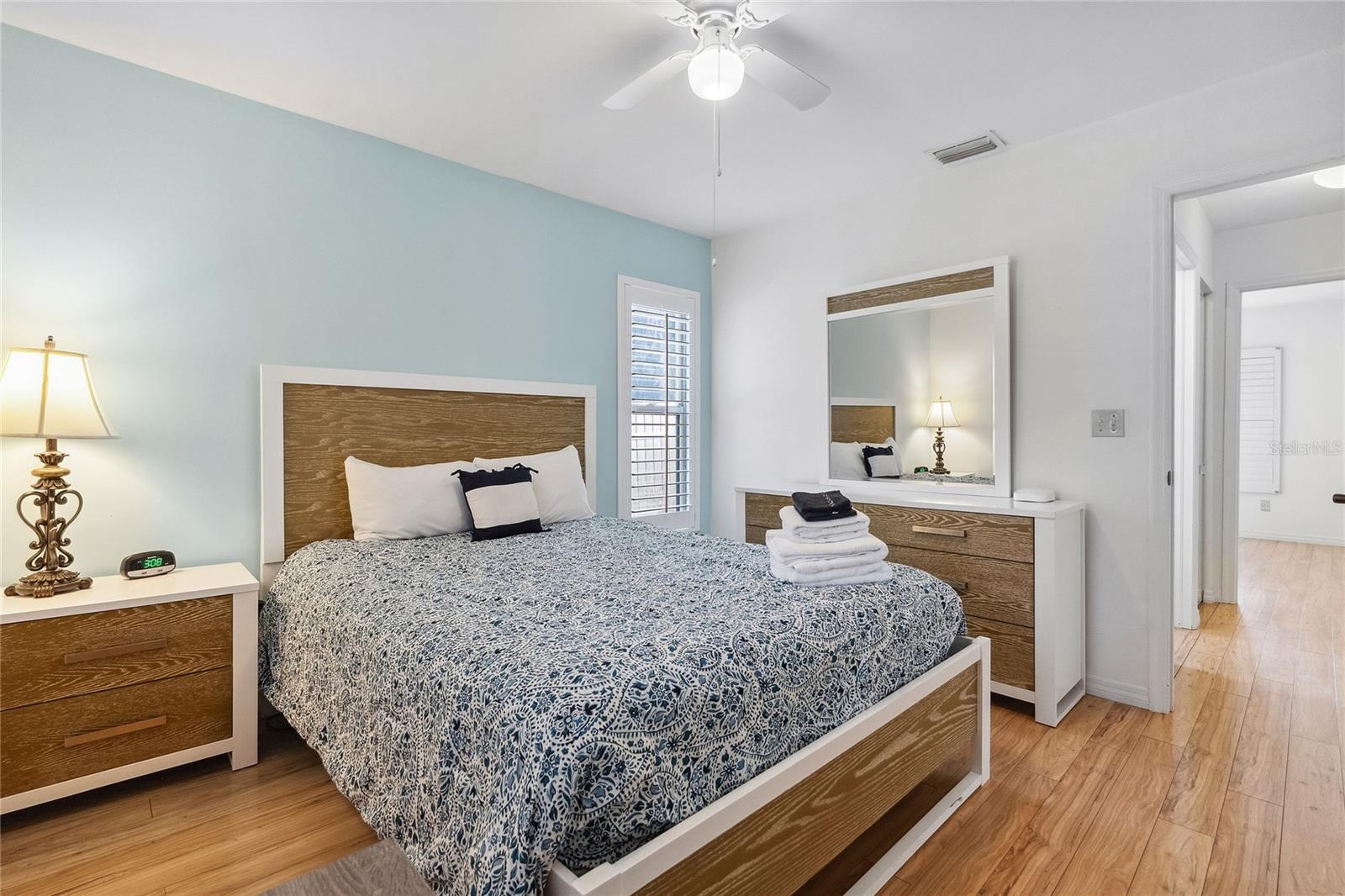 7117 QUEEN PALM CIR, SARASOTA, FL, 34243