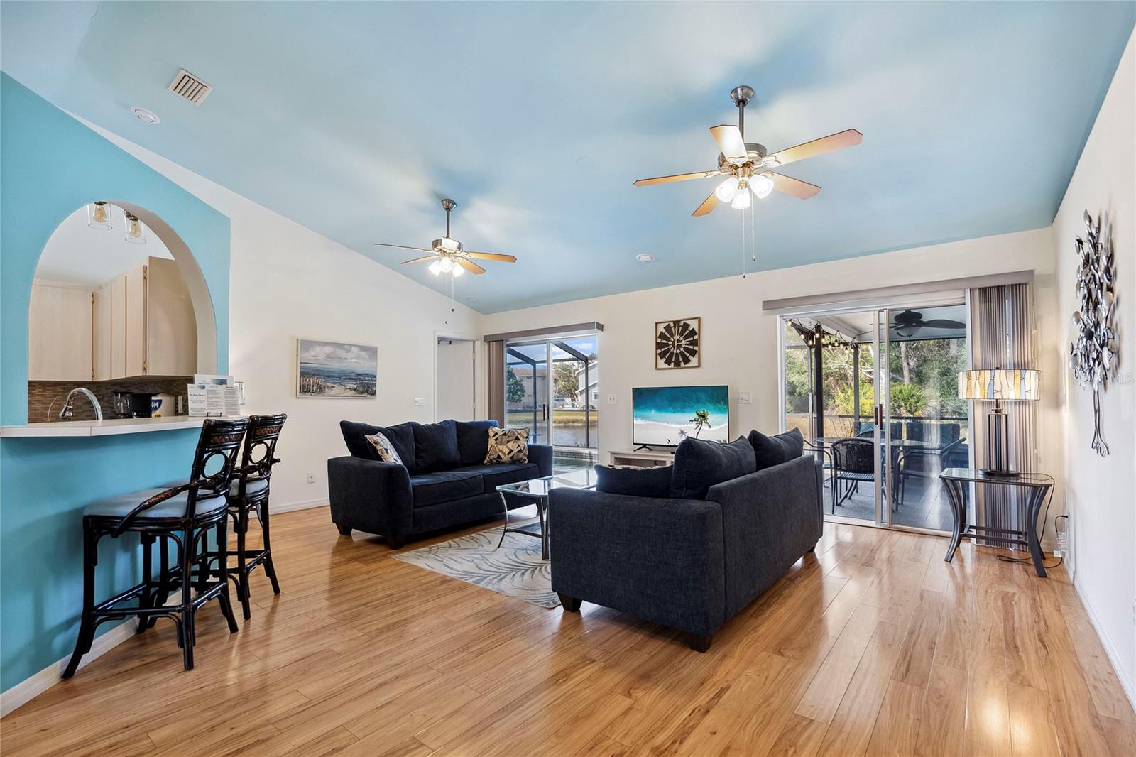 7117 QUEEN PALM CIR, SARASOTA, FL, 34243
