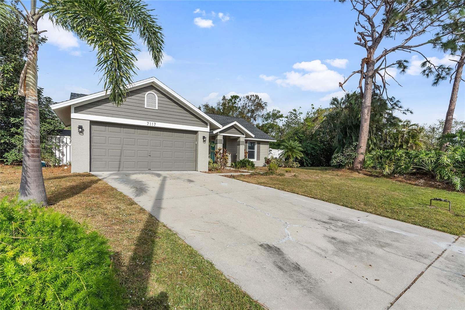 7117 QUEEN PALM CIR, SARASOTA, FL, 34243