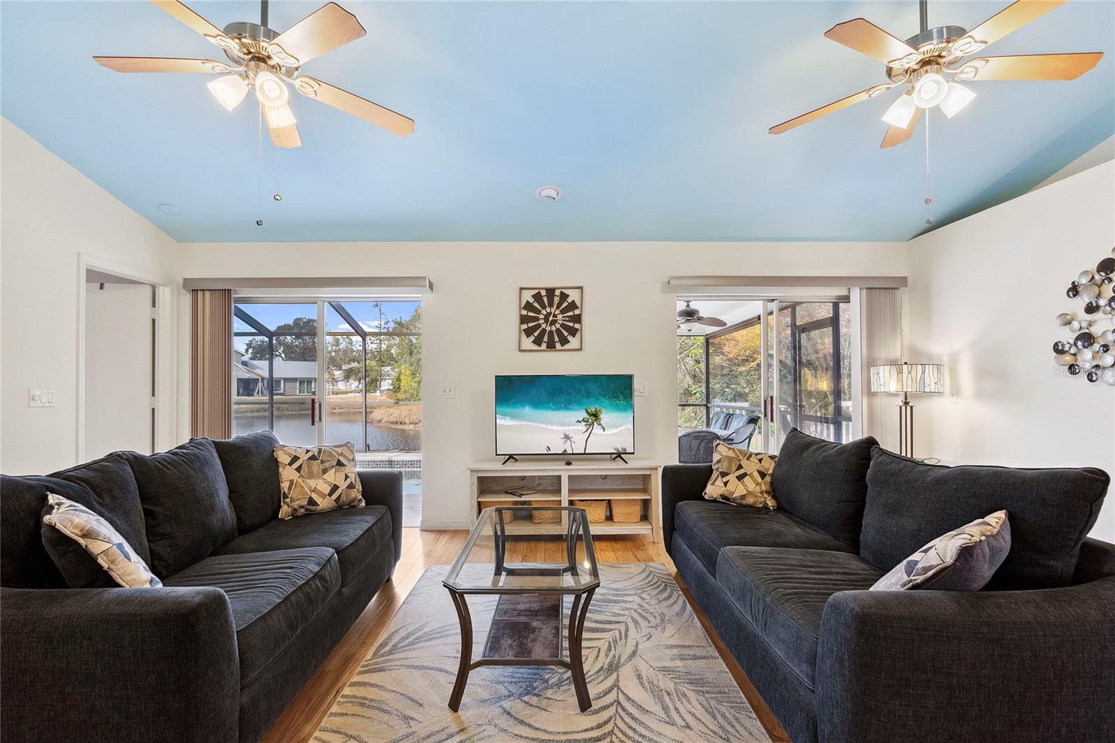 7117 QUEEN PALM CIR, SARASOTA, FL, 34243