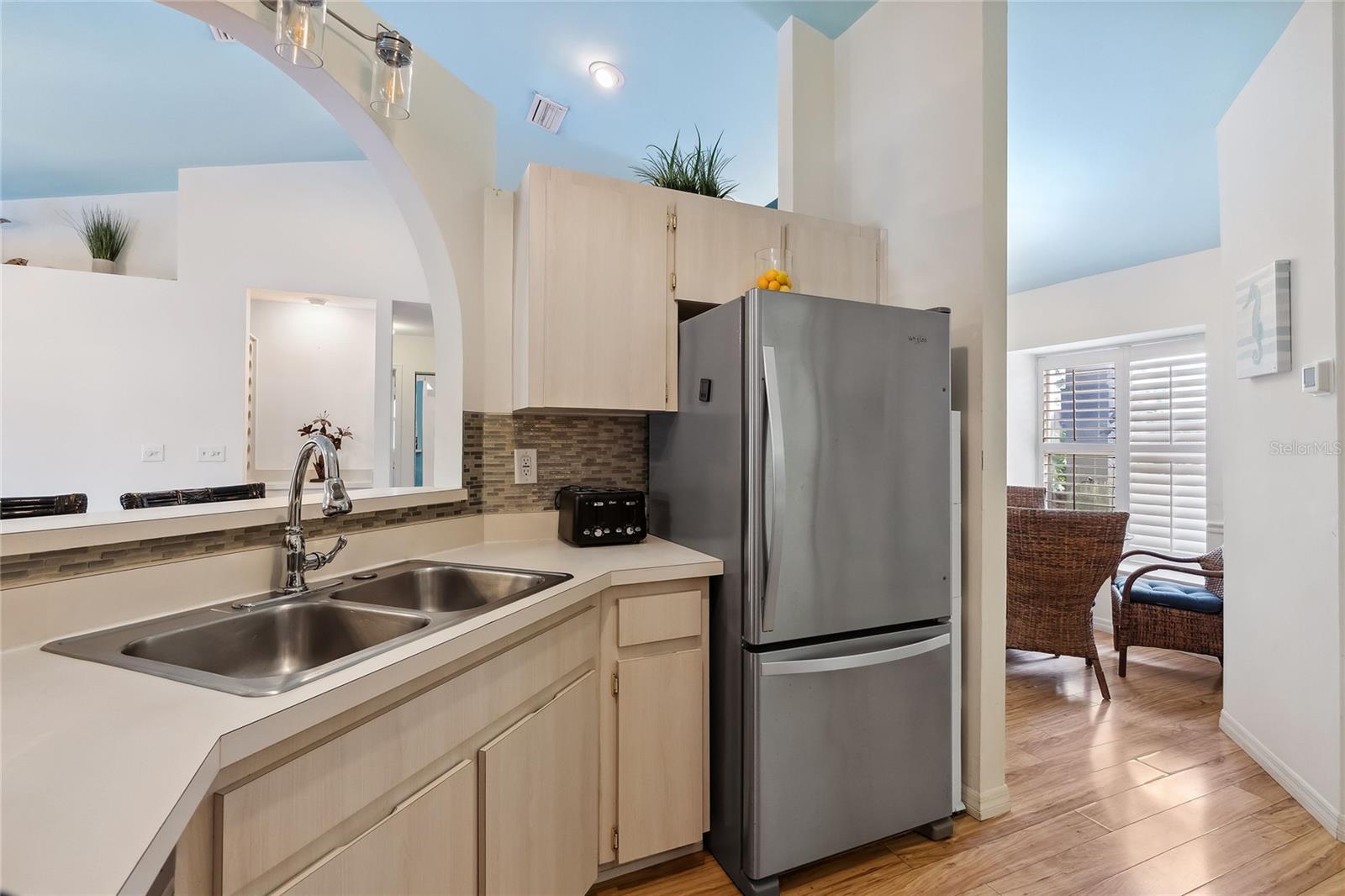 7117 QUEEN PALM CIR, SARASOTA, FL, 34243