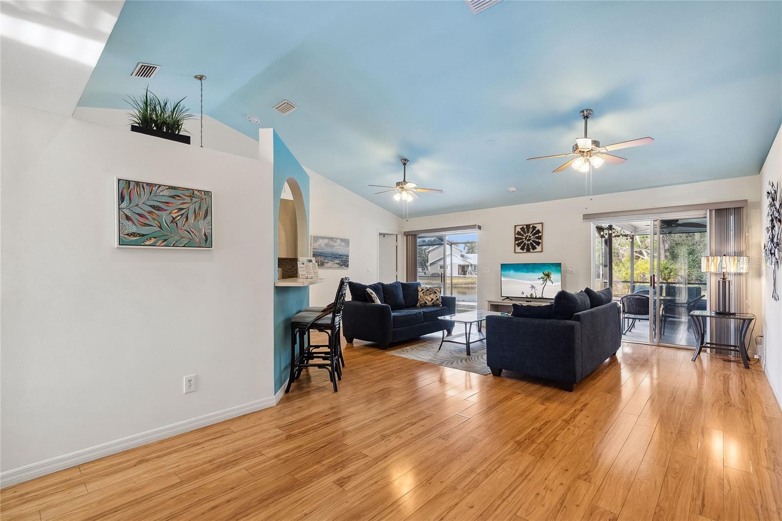 7117 QUEEN PALM CIR, SARASOTA, FL, 34243