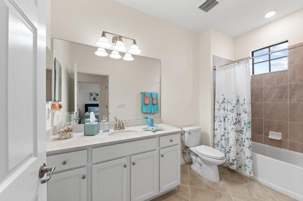 10043 CROOKED CREEK DR #202, VENICE, FL, 34293