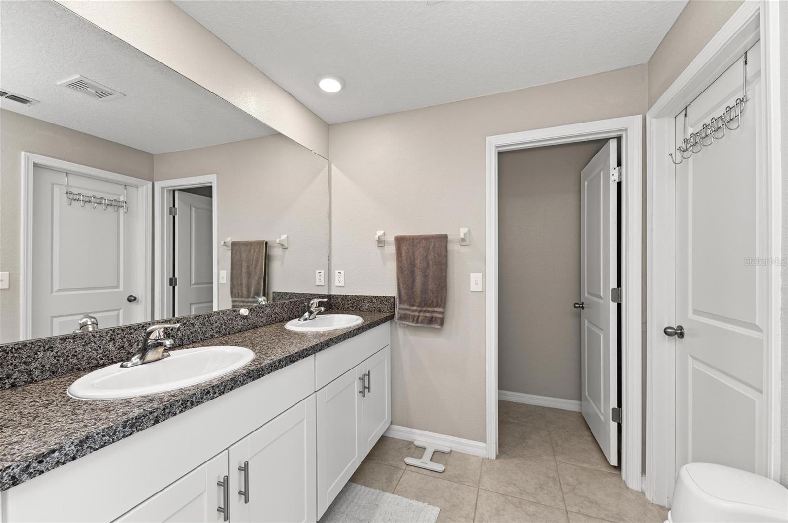 15304 MILLER CREEK DR, SUN CITY CENTER, FL, 33573