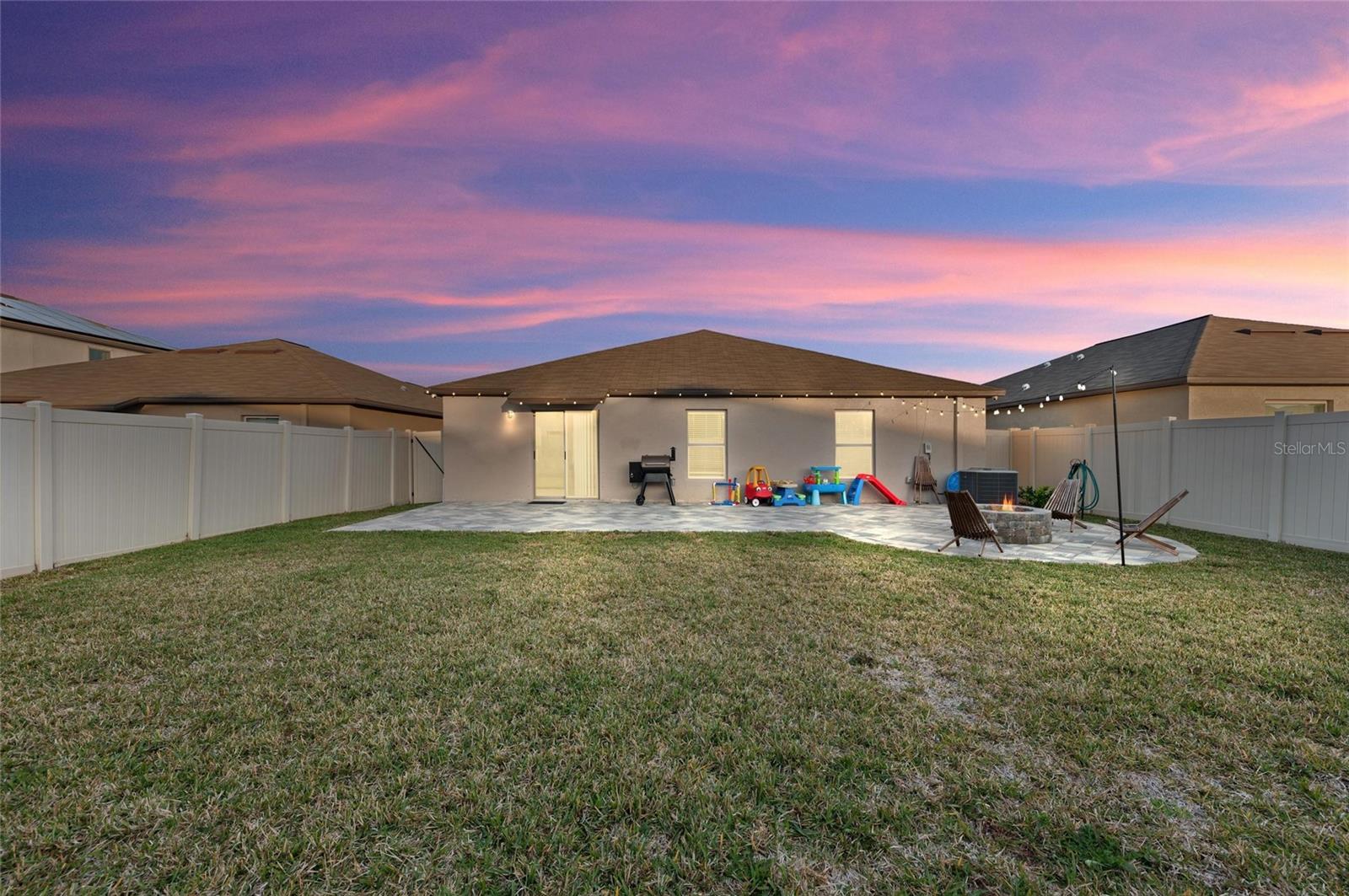 15304 MILLER CREEK DR, SUN CITY CENTER, FL, 33573