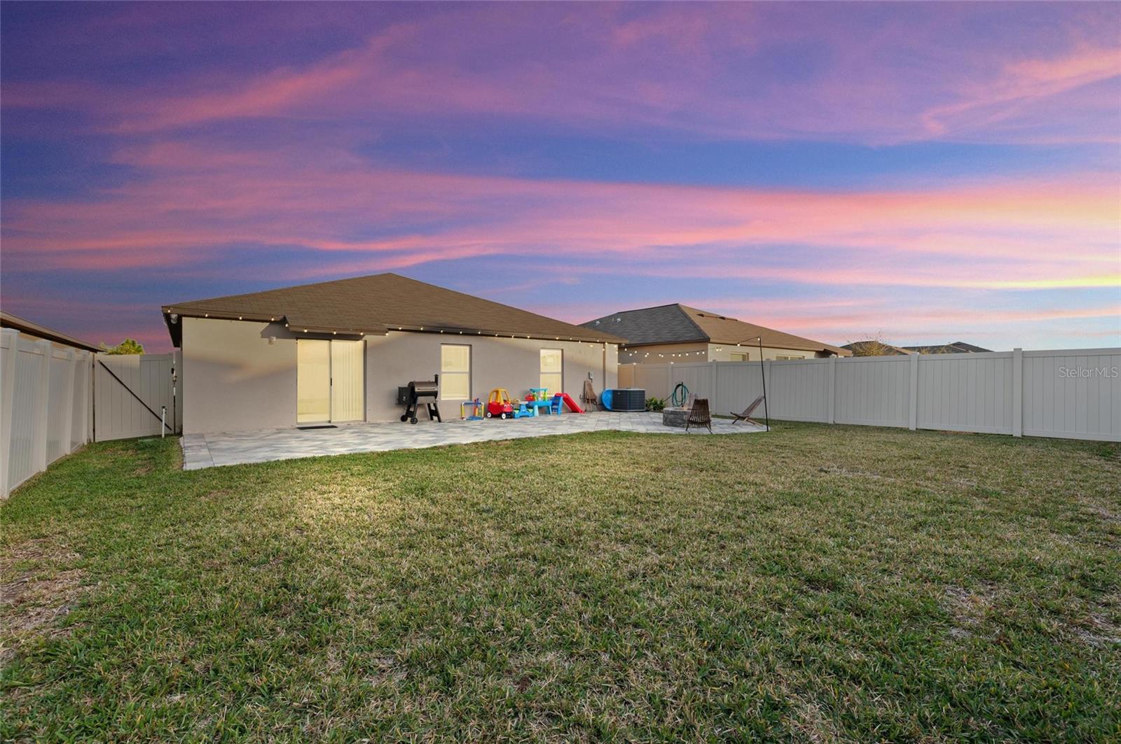 15304 MILLER CREEK DR, SUN CITY CENTER, FL, 33573