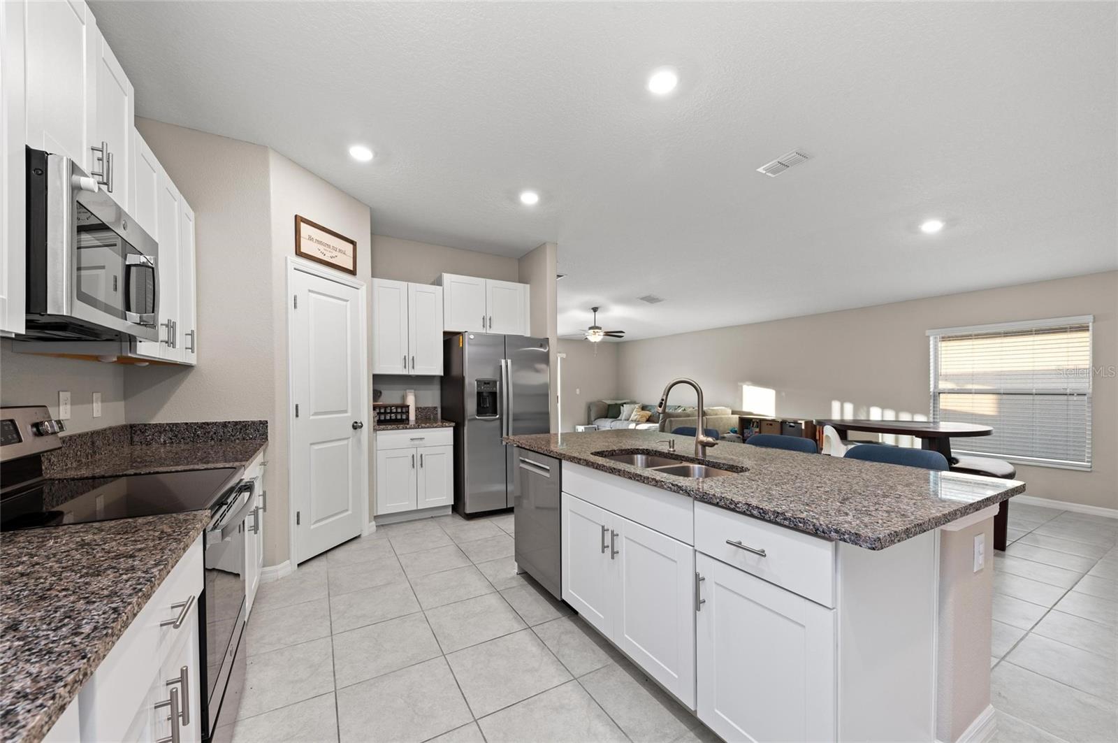 15304 MILLER CREEK DR, SUN CITY CENTER, FL, 33573