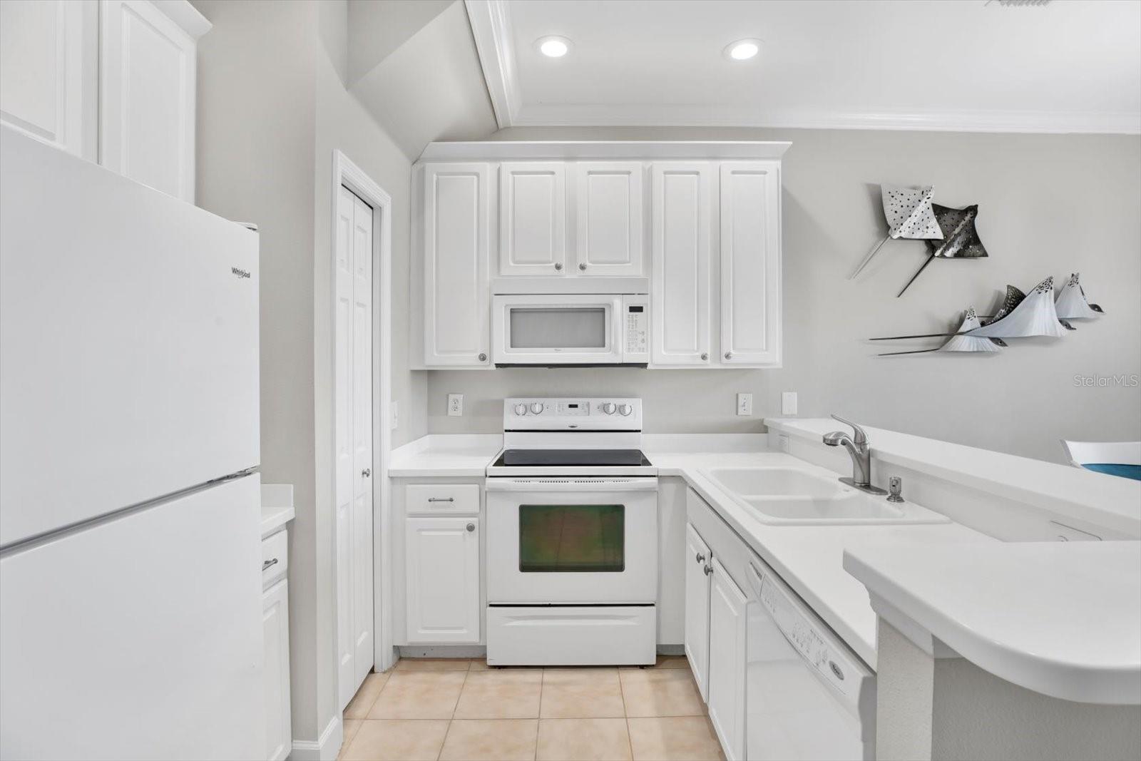 627 VALLANCE WAY NE, ST PETERSBURG, FL, 33716