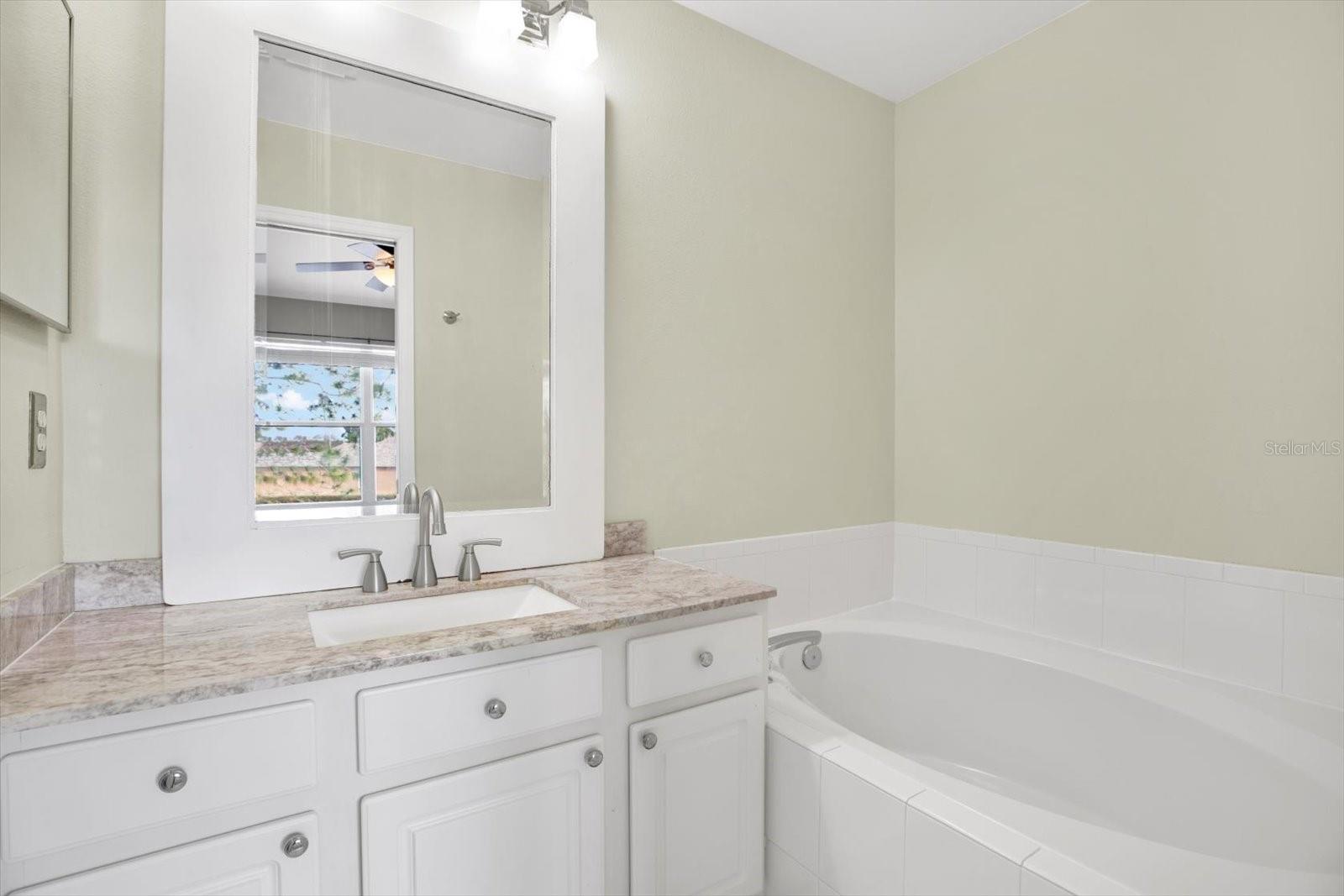 627 VALLANCE WAY NE, ST PETERSBURG, FL, 33716