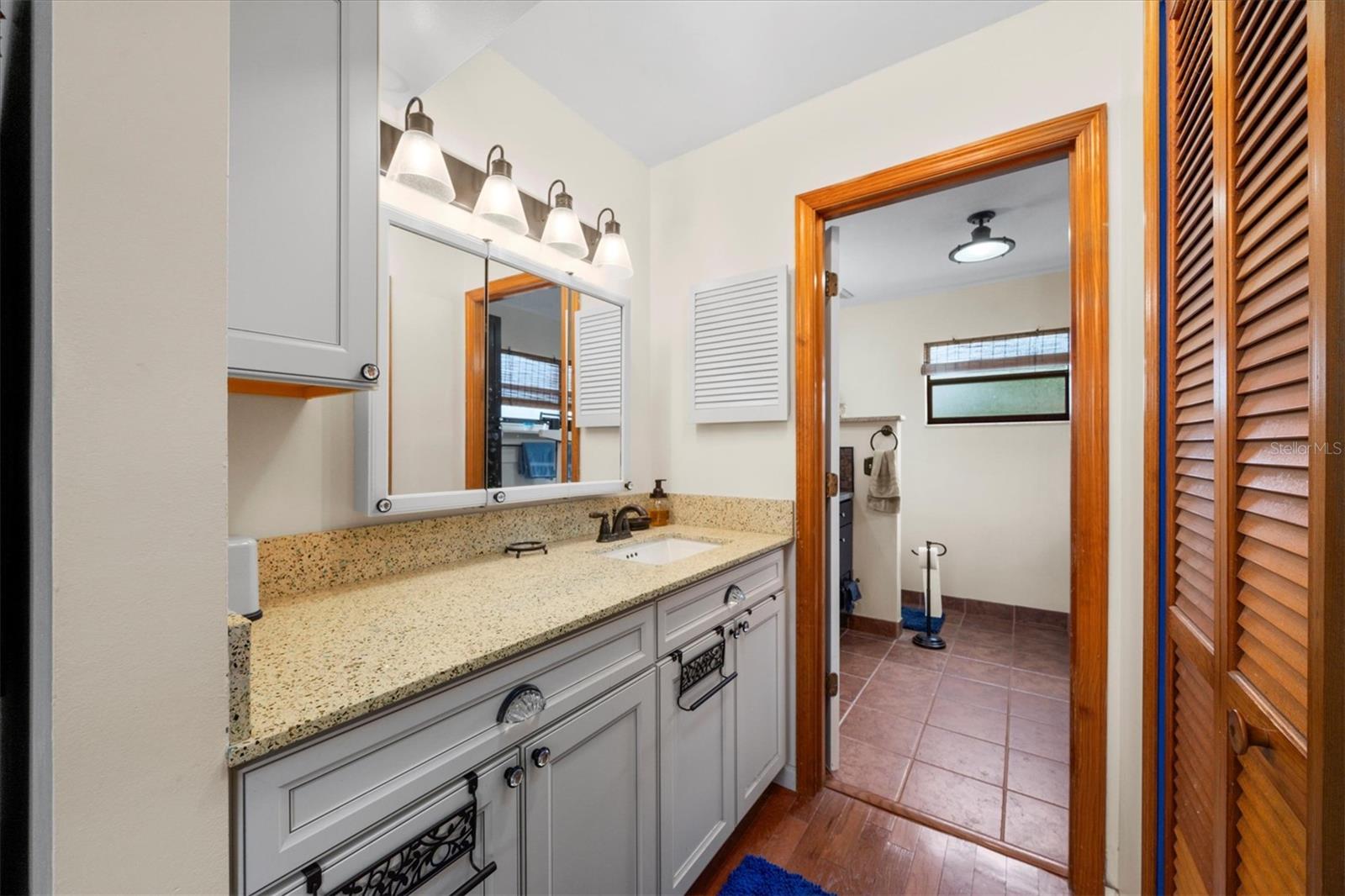 430 11TH LN SW, VERO BEACH, FL, 32962