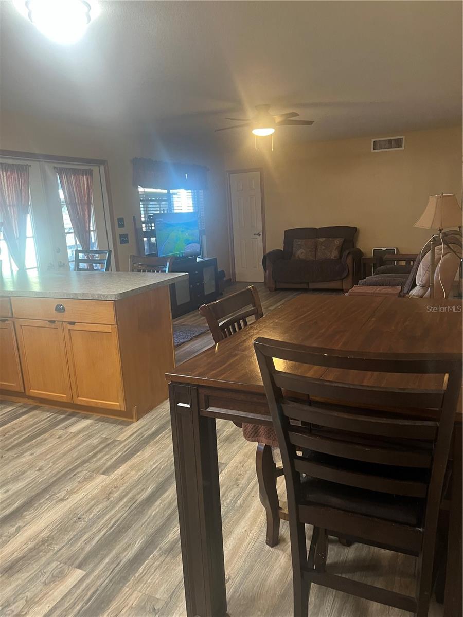 430 11TH LN SW, VERO BEACH, FL, 32962