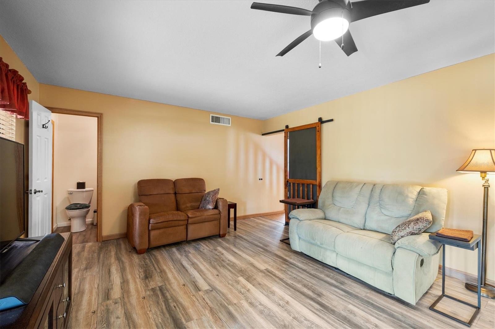 430 11TH LN SW, VERO BEACH, FL, 32962