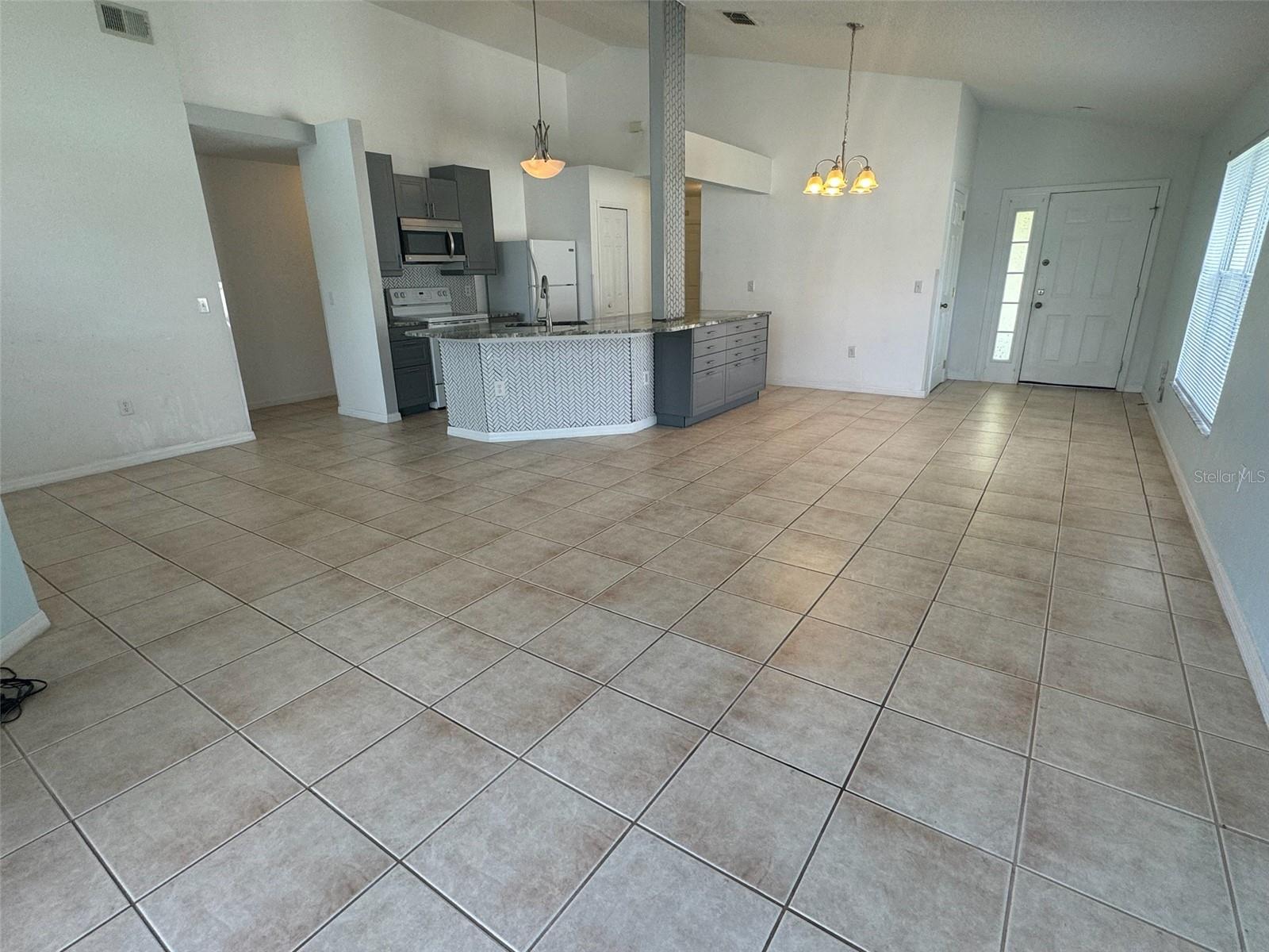 611 CASTERTON CIR, DAVENPORT, FL, 33897