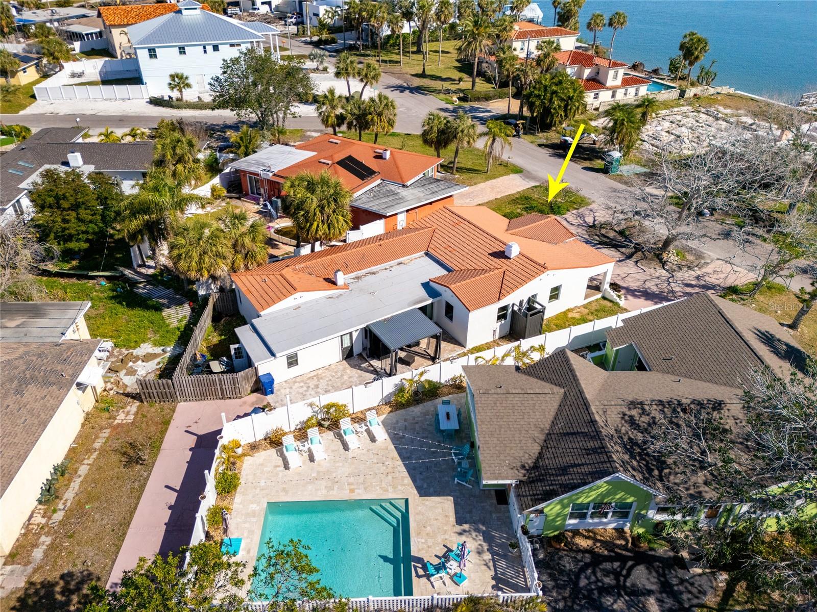 15804 REDINGTON DR, REDINGTON BEACH, FL, 33708