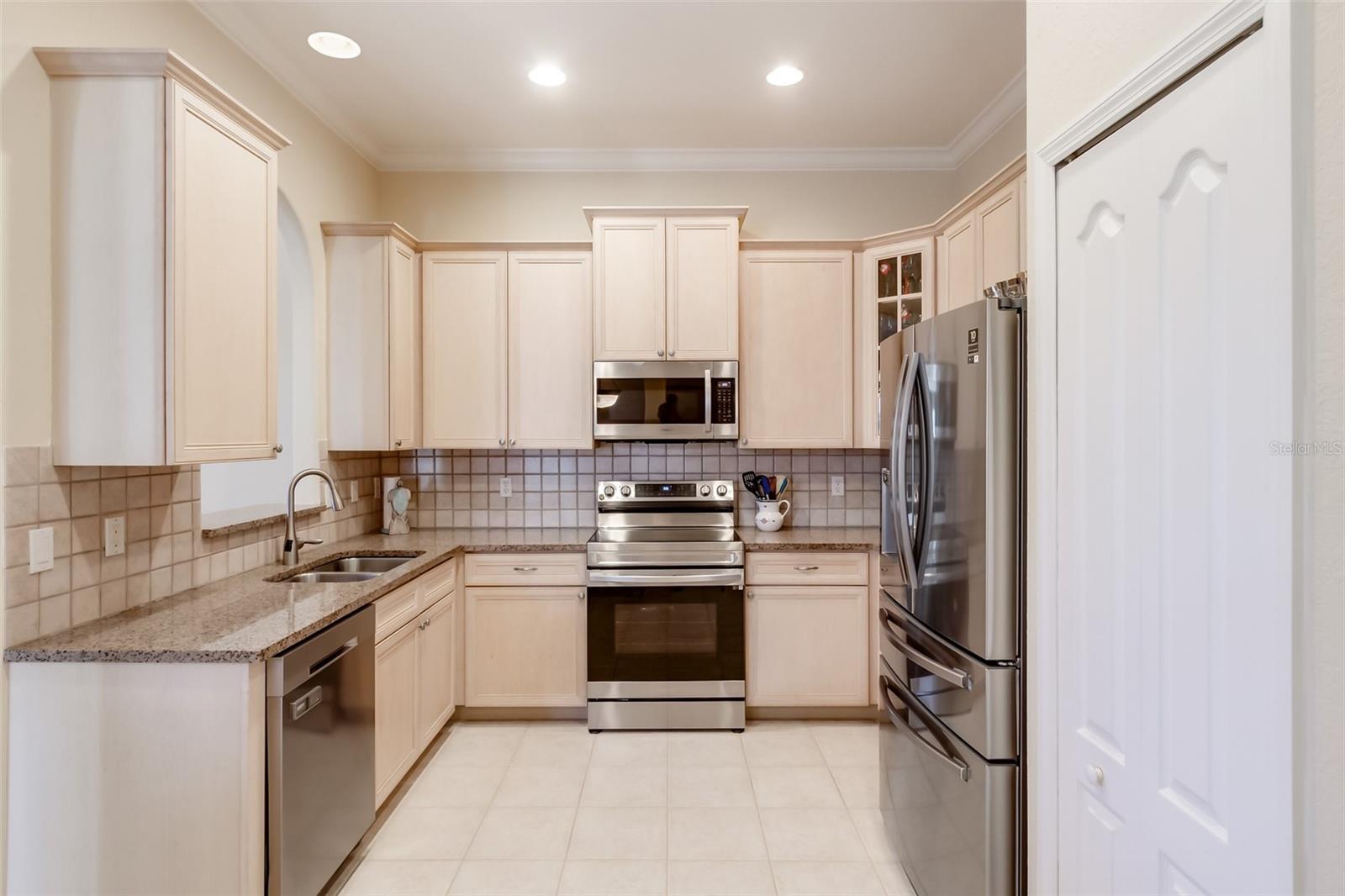 1076 ELEUTHERA DR NE, PALM BAY, FL, 32905