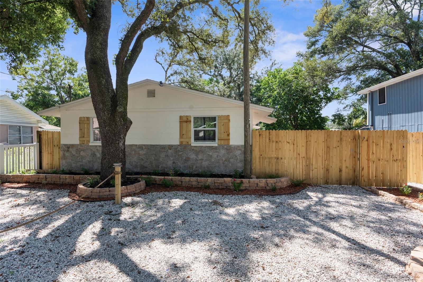 10020 N JASMINE AVE #A & B, TAMPA, FL, 33612