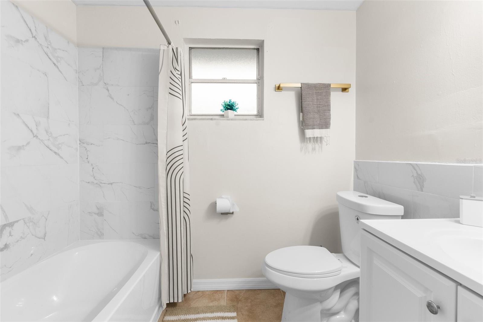 10020 N JASMINE AVE #A & B, TAMPA, FL, 33612