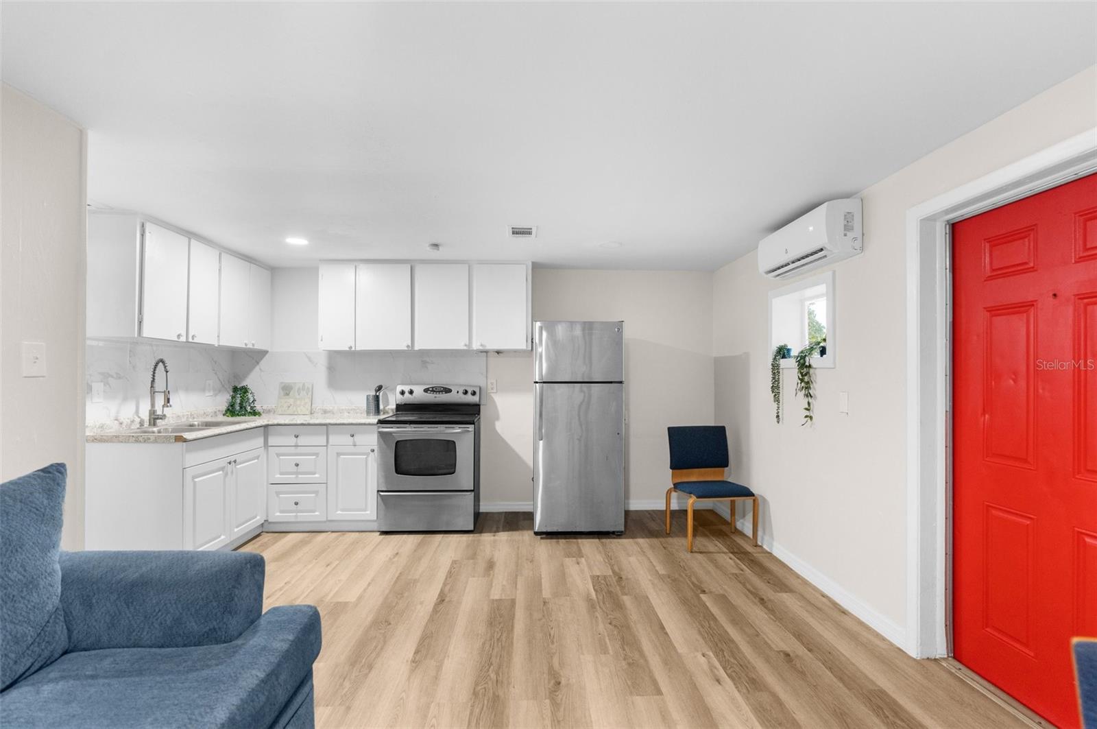 10020 N JASMINE AVE #A & B, TAMPA, FL, 33612