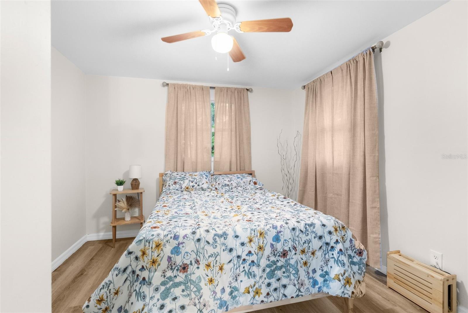 10020 N JASMINE AVE #A & B, TAMPA, FL, 33612