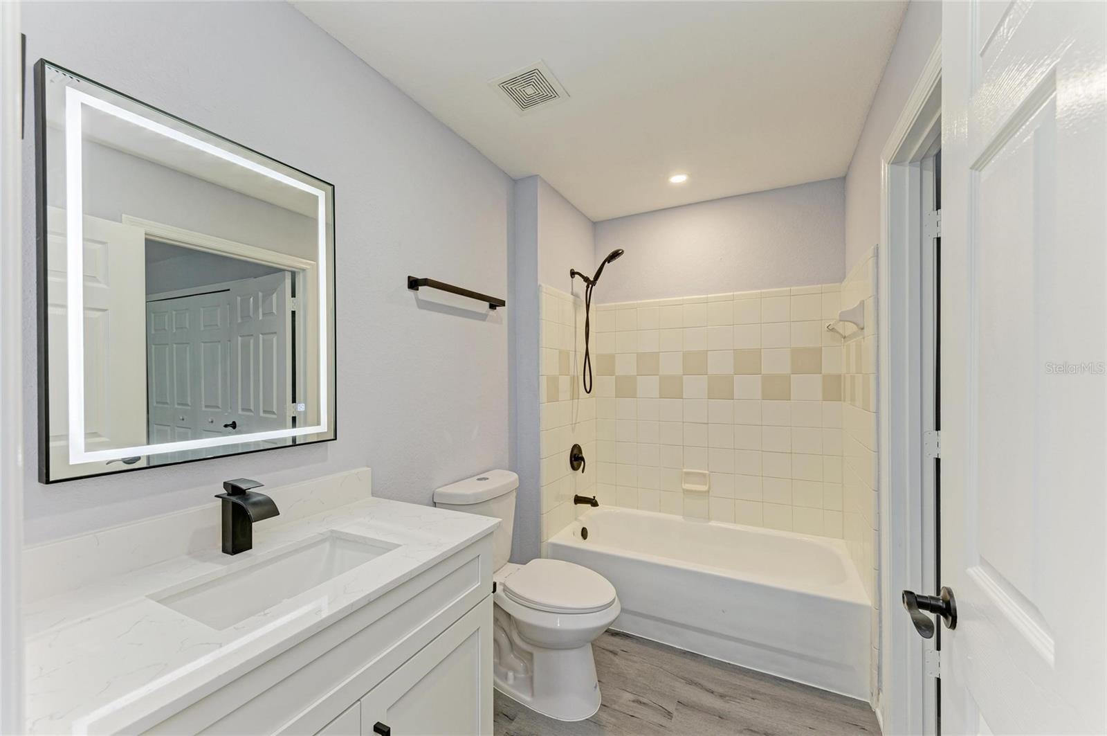 5541 ROSEHILL RD #201, SARASOTA, FL, 34233