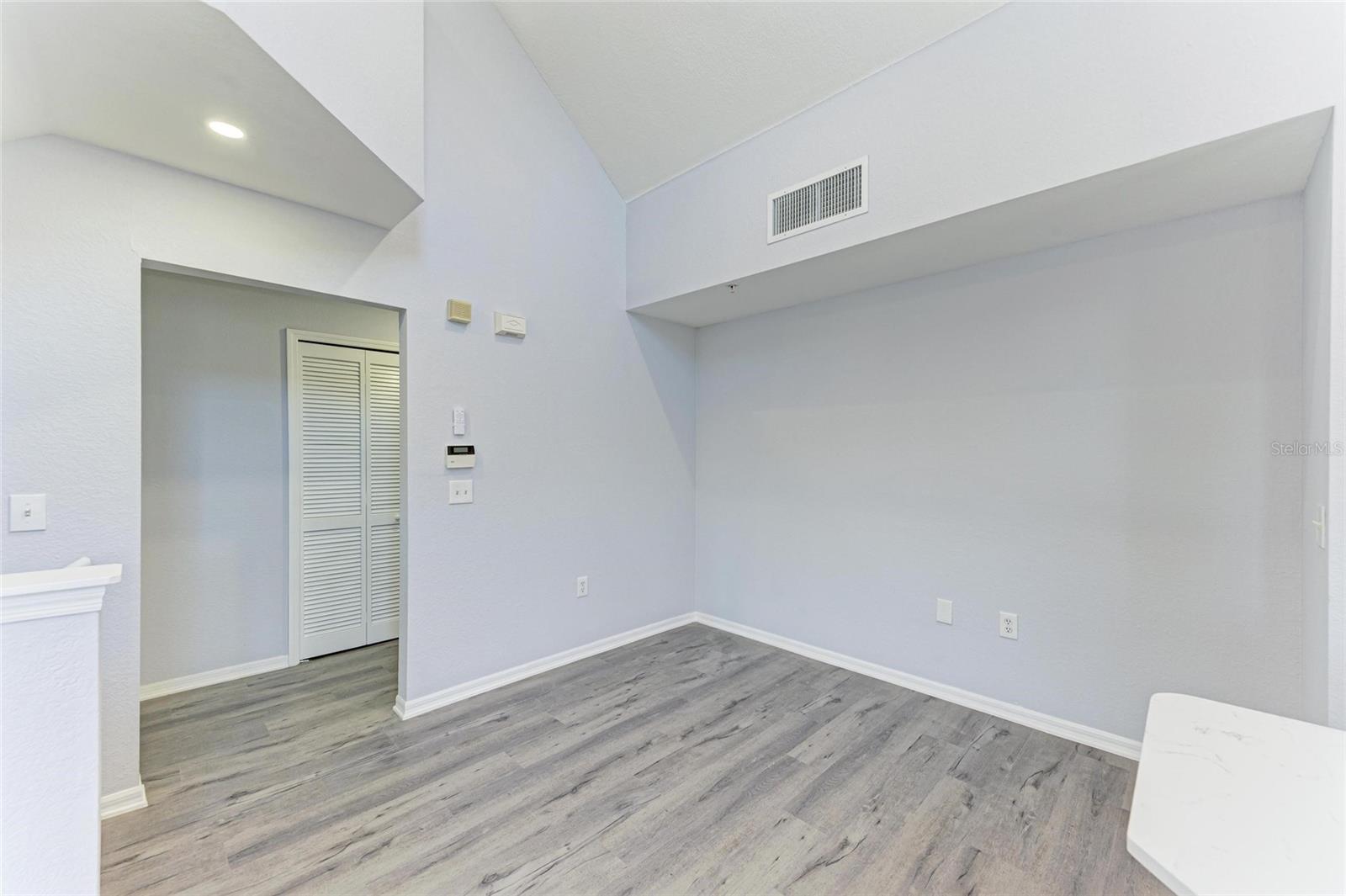 5541 ROSEHILL RD #201, SARASOTA, FL, 34233