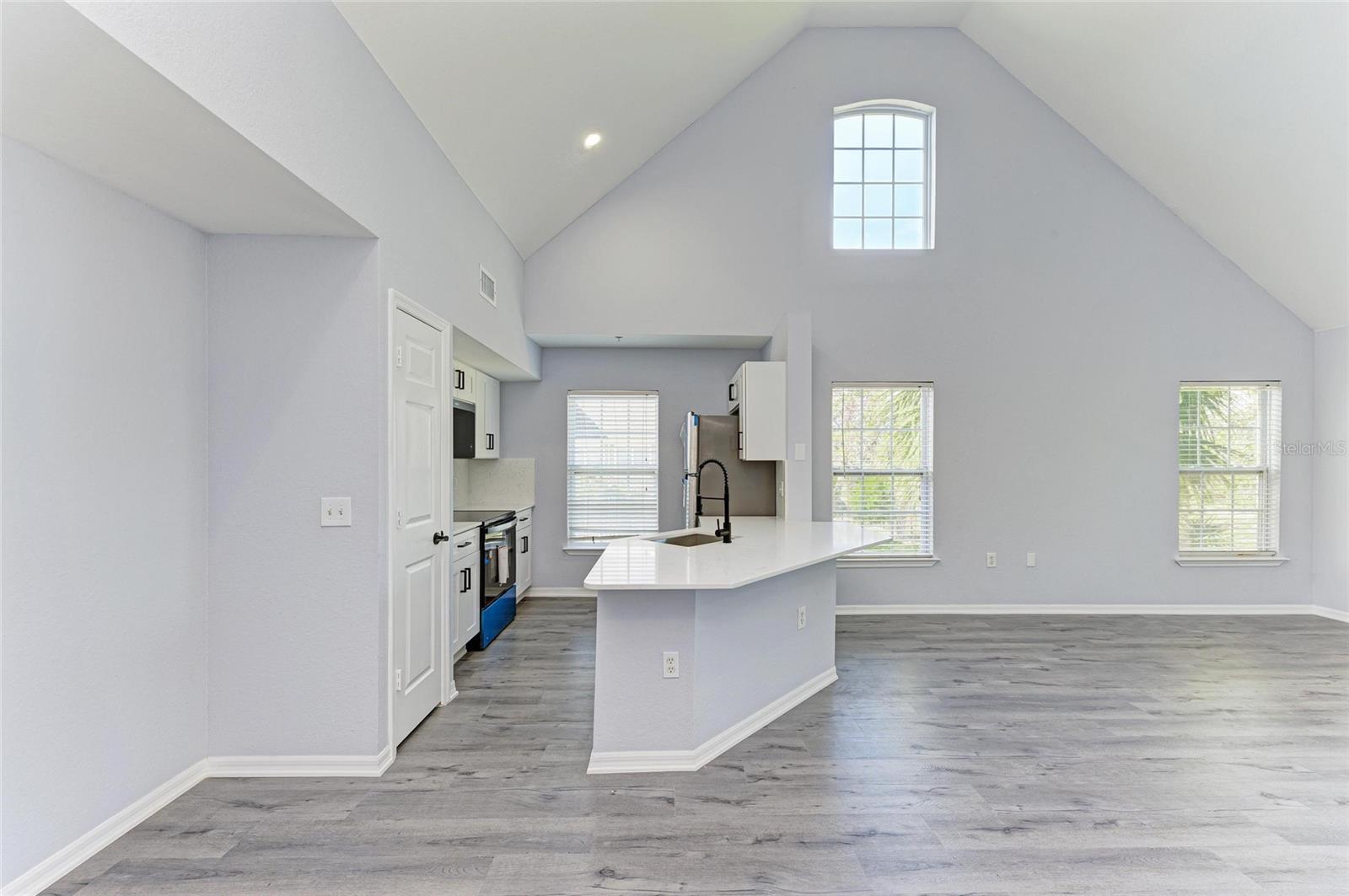 5541 ROSEHILL RD #201, SARASOTA, FL, 34233