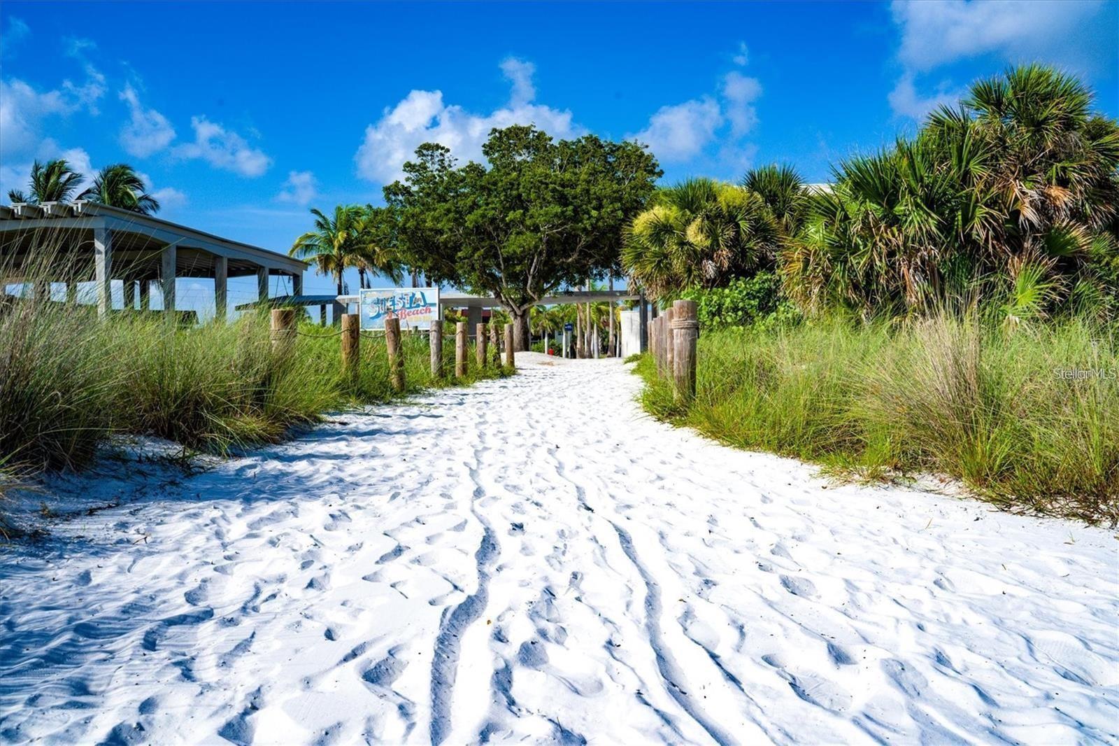 5541 ROSEHILL RD #201, SARASOTA, FL, 34233