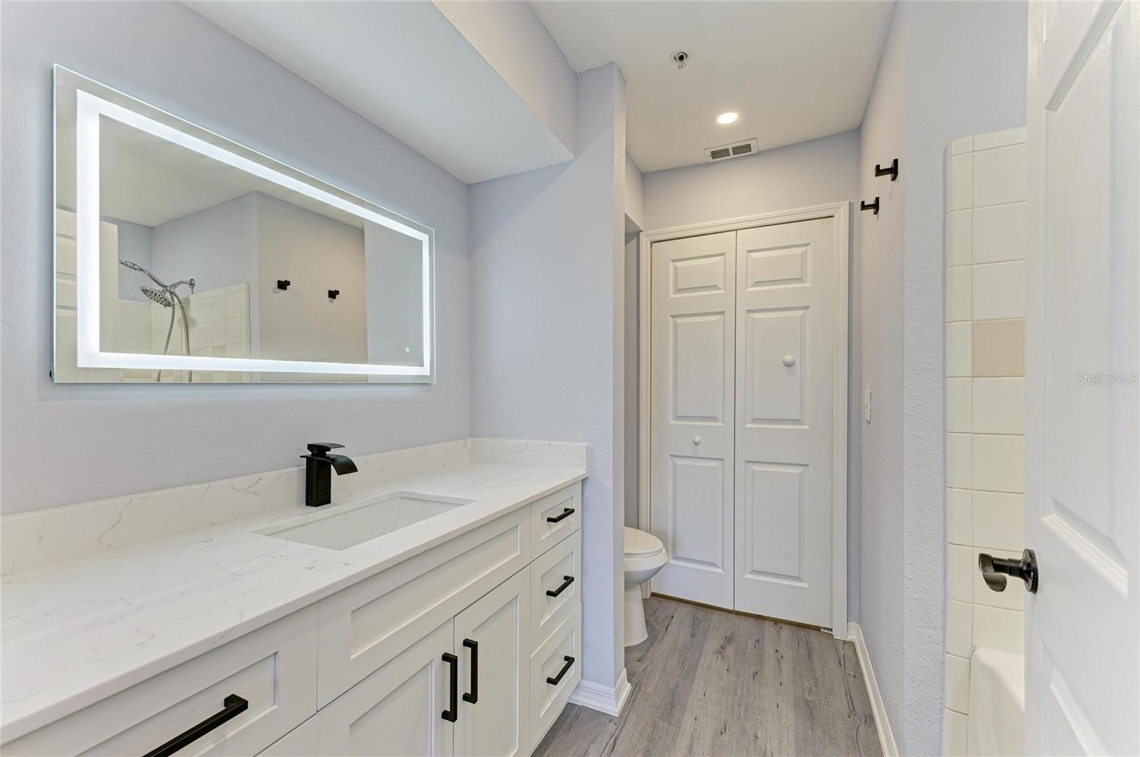 5541 ROSEHILL RD #201, SARASOTA, FL, 34233