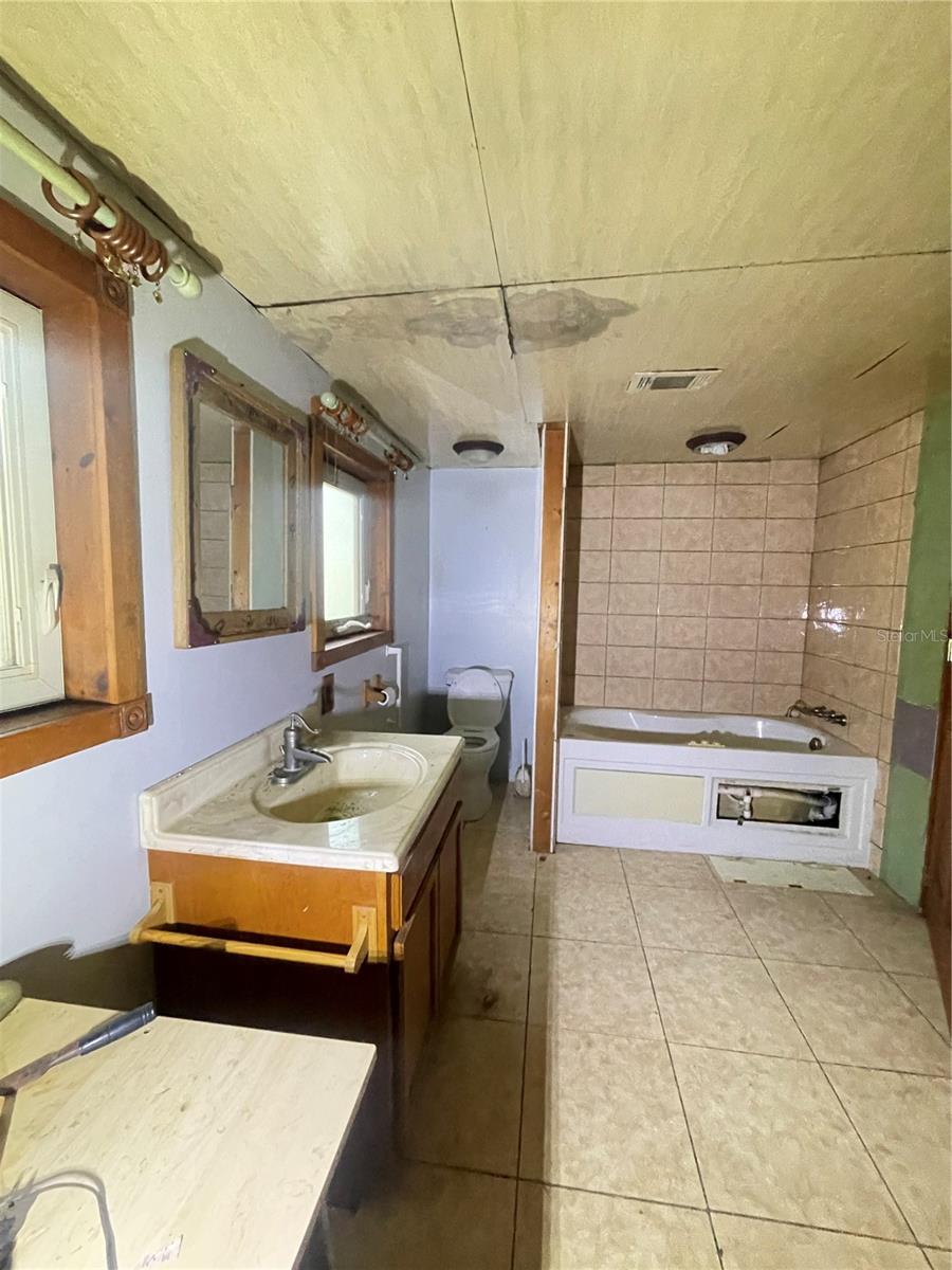 9732 8TH AVE, ORLANDO, FL, 32824