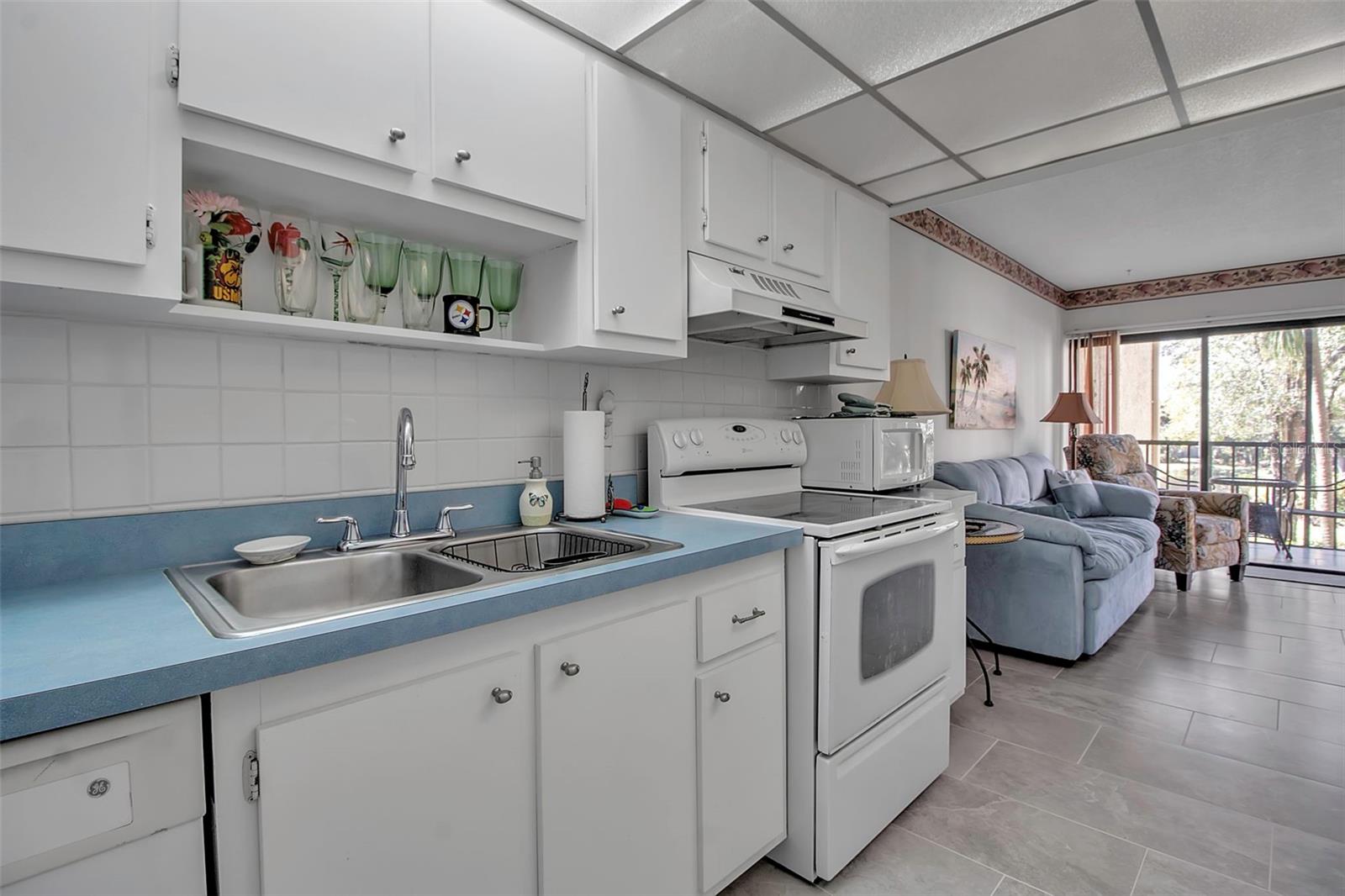 315 30TH AVE W #B210, BRADENTON, FL, 34205