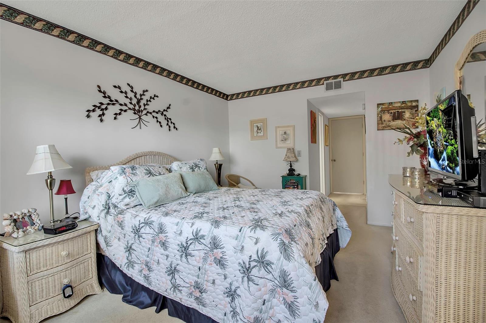 315 30TH AVE W #B210, BRADENTON, FL, 34205