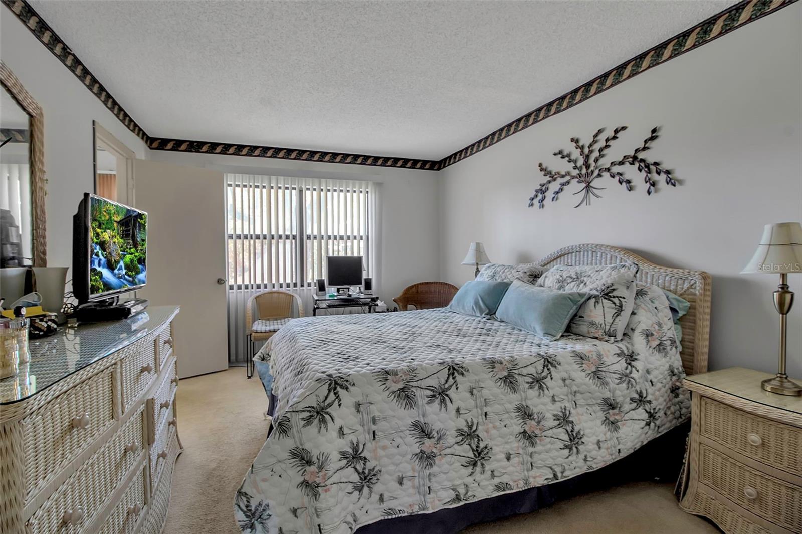 315 30TH AVE W #B210, BRADENTON, FL, 34205