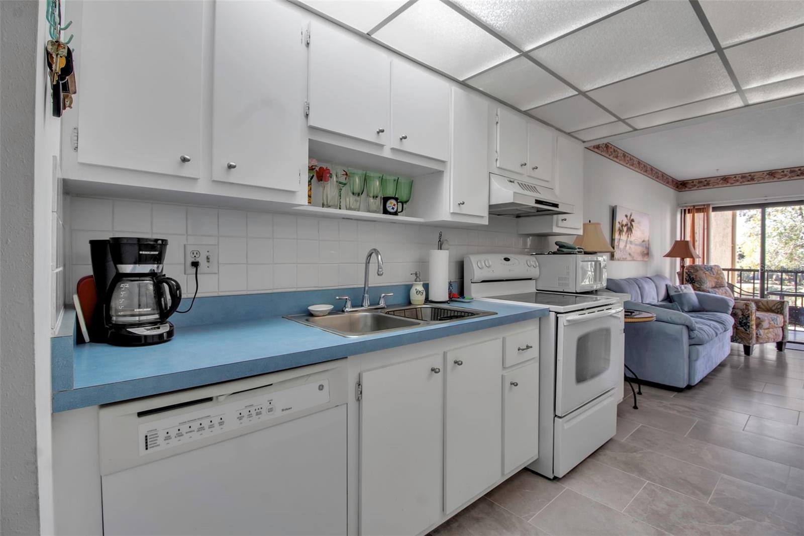 315 30TH AVE W #B210, BRADENTON, FL, 34205